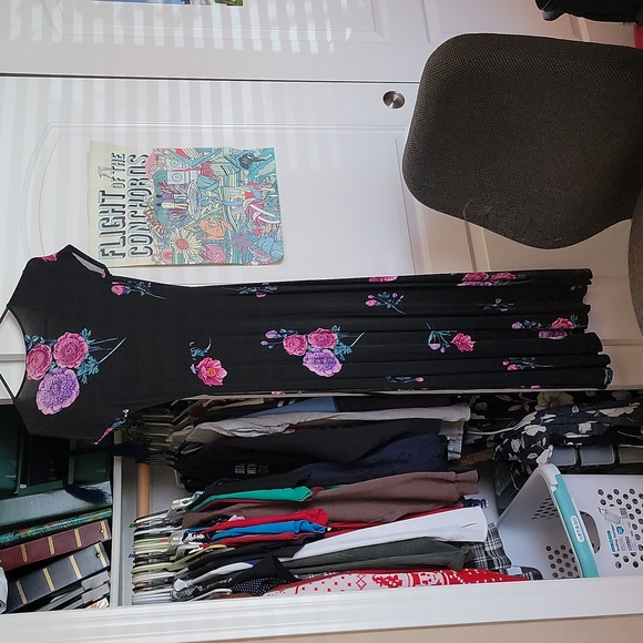 Black Floral Forever 21 Maxi Wrap Dress - Picture 8 of 8